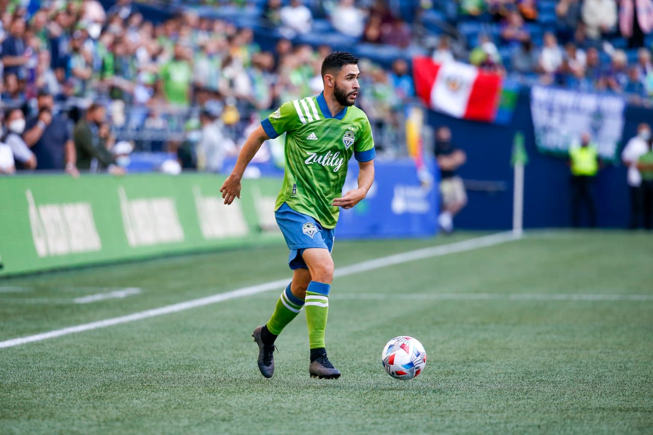 Lateral derecho - ALEX ROLDÁN (Seattle Sounders FC)
<br>