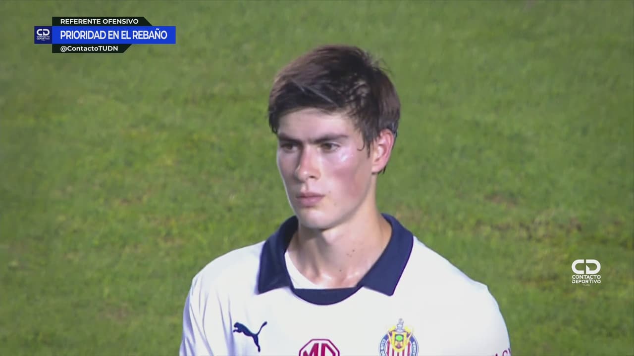 Chicharito y el humilde gesto a 'Hormiga' González cuando entró a jugar