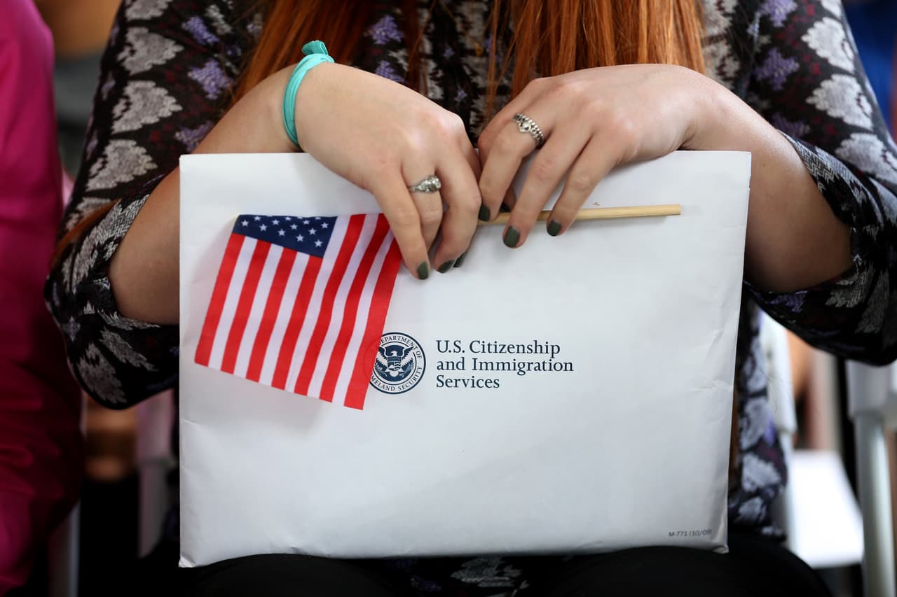 “De ahora en adelante el examen va a tener más preguntas de historia”, dijo la abogada de inmigración en Miami, Claudia Cañizares. 
<br>