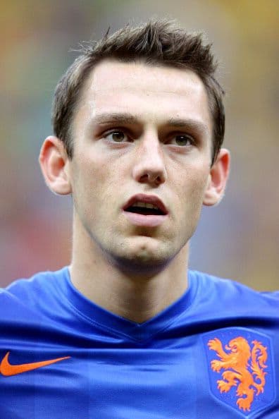 9. STEFAN DE VRIJ. Este defensa holandés llevó su valor un 55 por ciento arriba con el paso del Mundial, para alcanzar los 17.2 millones de dólares.