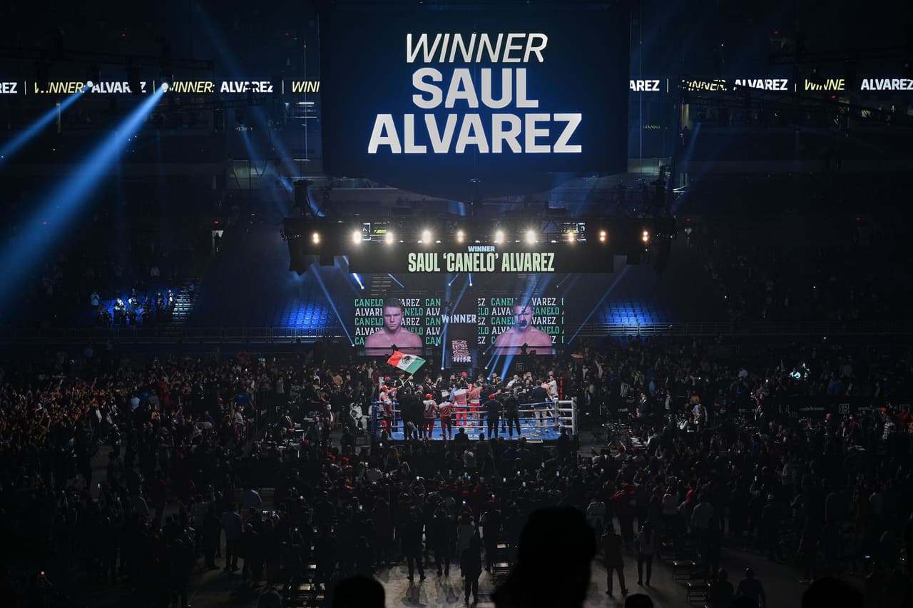 Saúl ‘Canelo’ Álvarez, el mejor libra por libra, derrotó por decisión unánime a Callum Smith.