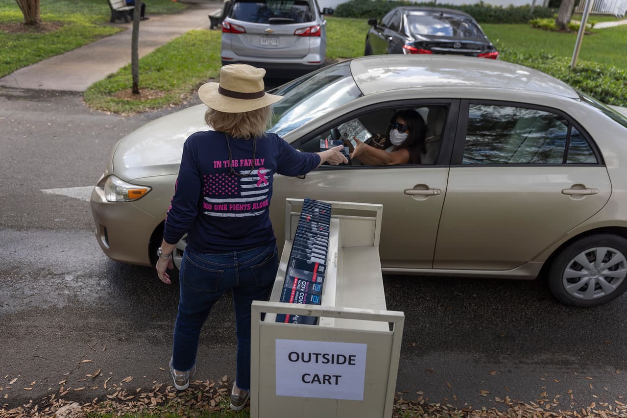 De acuerdo con Michael Mina, epidemiólogo de Harvard citado en The New York Times, se recomienda aplicar estas pruebas antes de una reunión, como puede ser durante Año Nuevo.
<br>