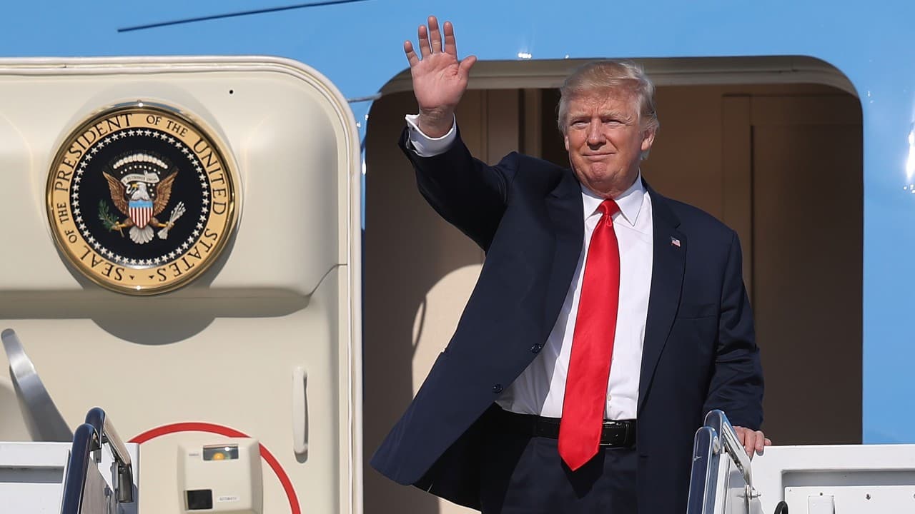 Los seguidores del Partido Republicano confían más en Trump que en sus líderes políticos