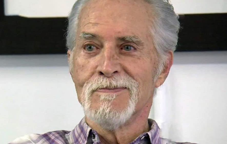 Rogelio Guerra salió bien de su operación en la vesícula