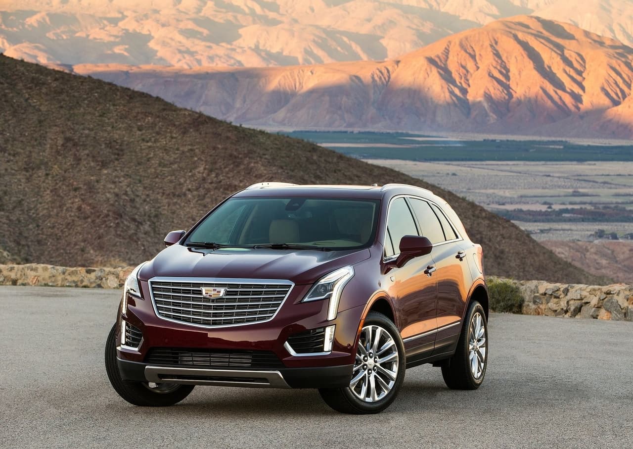 <h3 class="cms-H3-H3"><b>5. Cadillac XT5</b></h3>
<br>
<br>
<b>Precio promedio en octubre de 2020:</b> $29,608
<br>
<br>
<b>Diferencia en dólares con respecto a octubre de 2019:</b> -$1,495
<br>
<br>
<b>Diferencia en porcentaje con respecto a octubre de 2019: </b>-4.8%