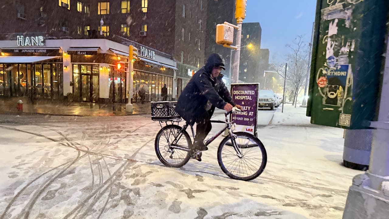 Se prevén 
<b>acumulaciones cercanas a 23 pulgadas en zonas de Nueva York y Nueva Jersey</b>, según reportes preliminares, lo que podría convertir esta tormenta en una de las más intensas de la temporada.
