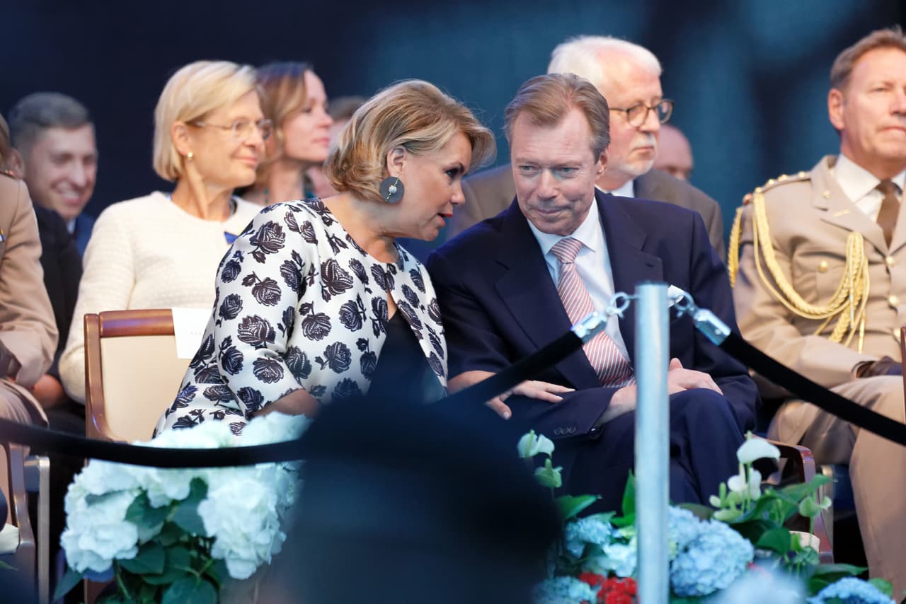 El documento tiene el objetivo de describir el modo en que los grandes duques, Enrique y María Teresa, gastan su asignación de
<b> 11 millones de euros</b> anuales y cómo se relacionan con el personal a su cargo.