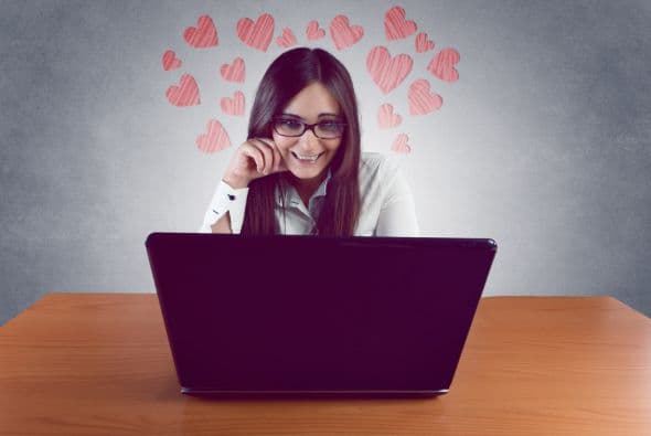 El plano sentimental está bien auspiciado sobre todo quienes tienen relaciones a distancia o su pareja no está a su lado. No dejes que el desaliento te impida disfrutar de la intimidad del amor. Por: Profesor Zellagro