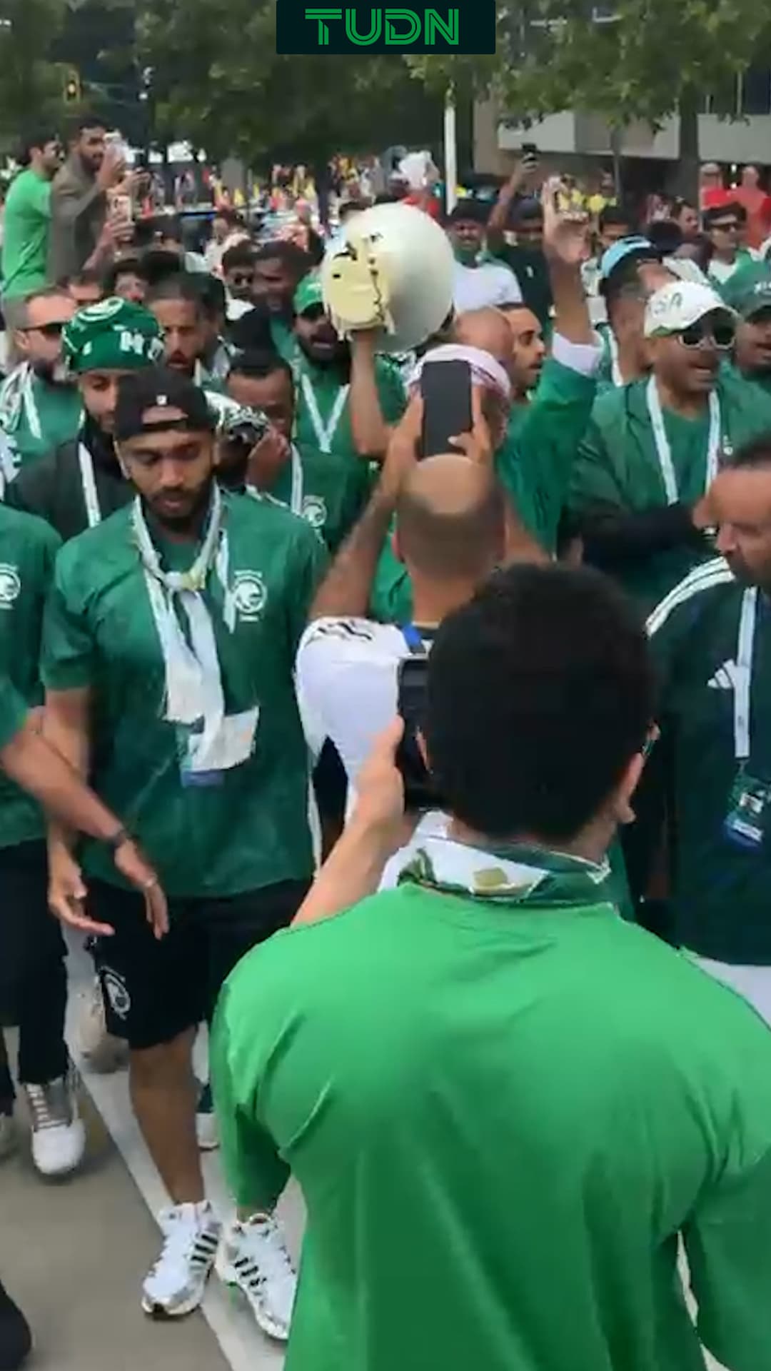 Fanáticos de Arabia Saudita invaden el Estadio Atlanta para el partido ante España
