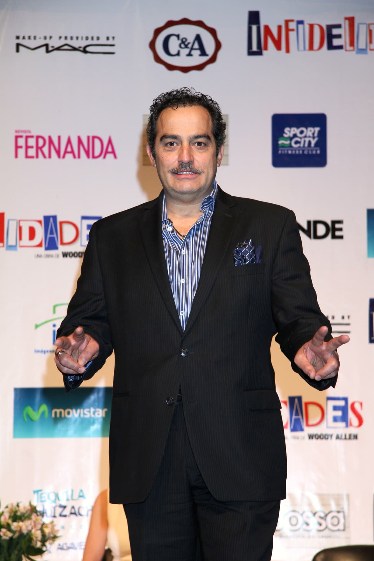 <a href="http://www.univision.com/temas/lucia-mendez"><b>Lucía Méndez</b> </a>y
<b>Omar Fierro</b> fueron los protagonistas de 'Tres veces Sofía', la cual resultó un verdadero éxito no sólo en México, también alcanzó fama en continentes como Europa y Asia.