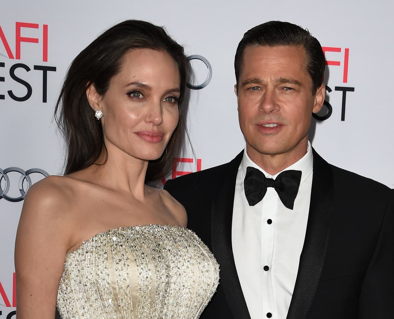 "La agarró por la cabeza": demanda afirma que Brad Pitt agredió a Angelina Jolie y golpeó a sus hijos en un avión