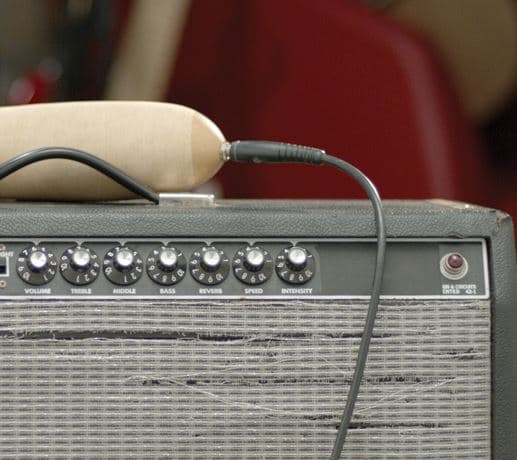 Crean el primer güiro eléctrico en Puerto Rico 