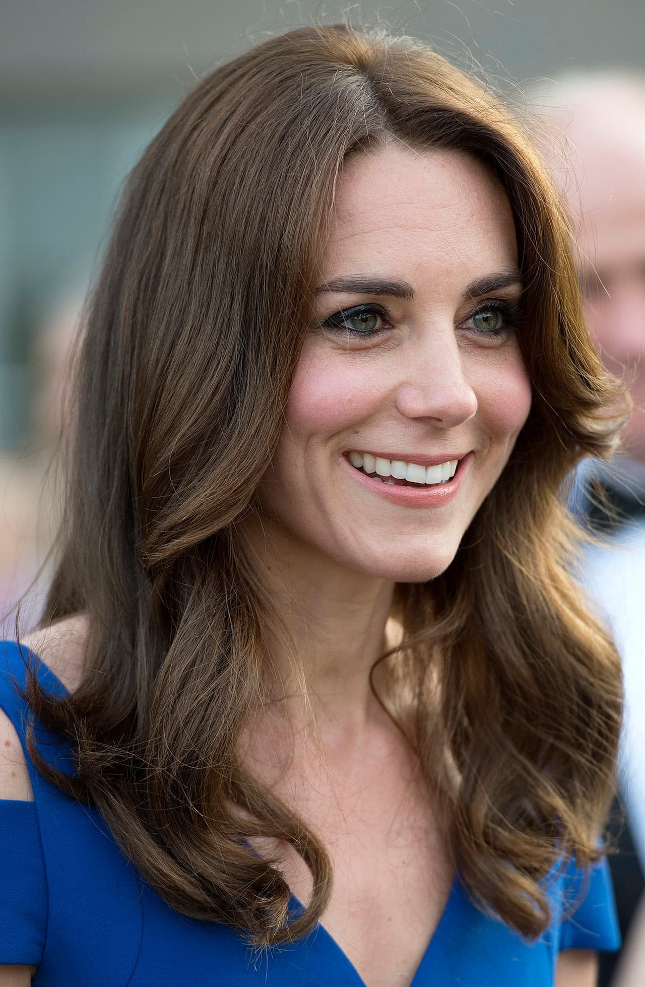 Y, por supuesto, cautivó a todos con su carisma y sonrisa.