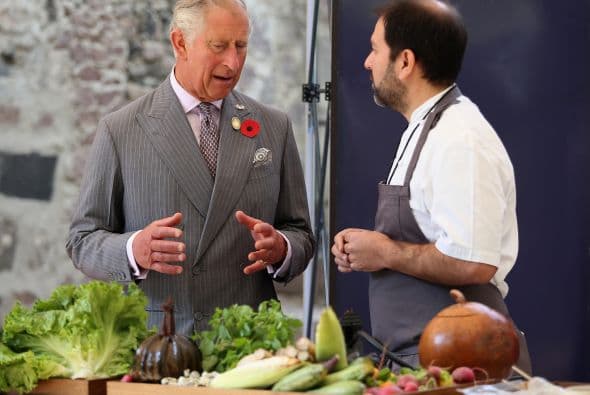 Y le fue explicando detalladamente el origen de cada uno.