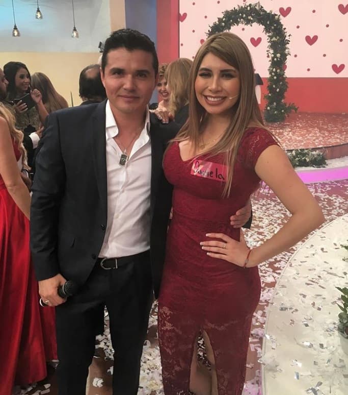 Gracias a su trabajo ha tenido oportunidad de convivir con personalidades, como el cantautor Horacio Palencia.