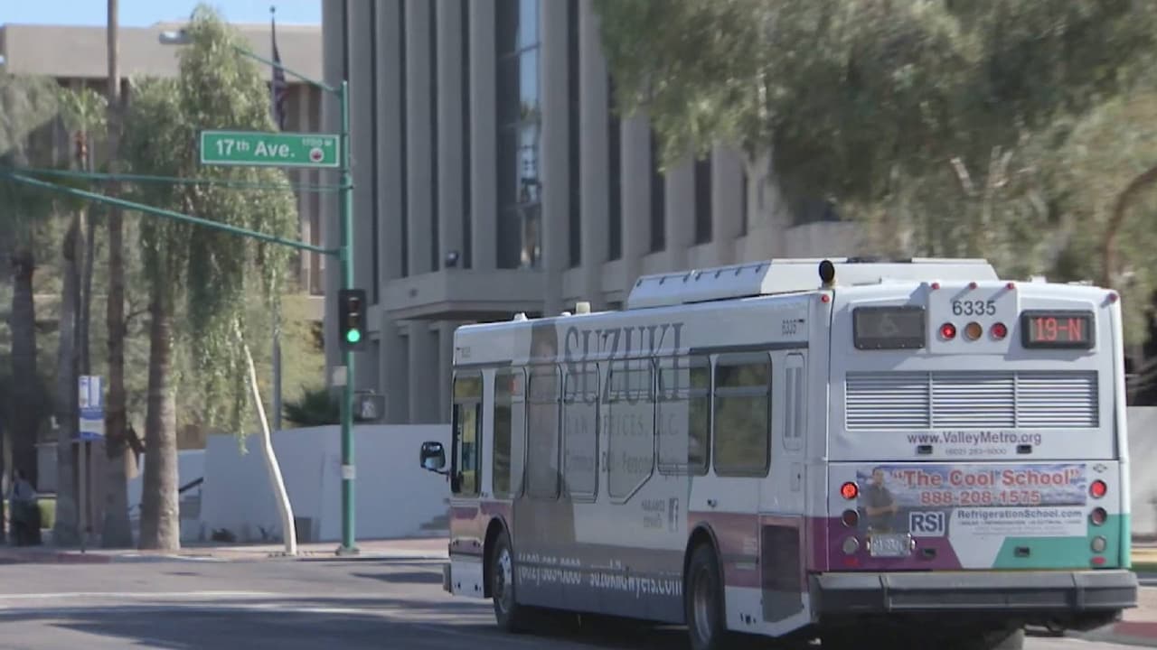 Phoenix limita la cantidad de pasajeros dentro de un mismo autobús para evitar contagios de coronavirus