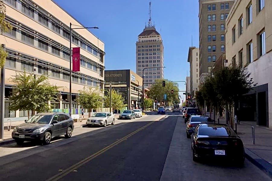 <b>El precio del alquiler en Fresno aumentó en un 7.9% desde marzo 2020 a diciembre del mismo año. </b>En Boise, los alquileres han aumentado casi un 10 por ciento desde marzo, más del doble del crecimiento de los alquileres que experimentó durante el mismo período el año pasado.