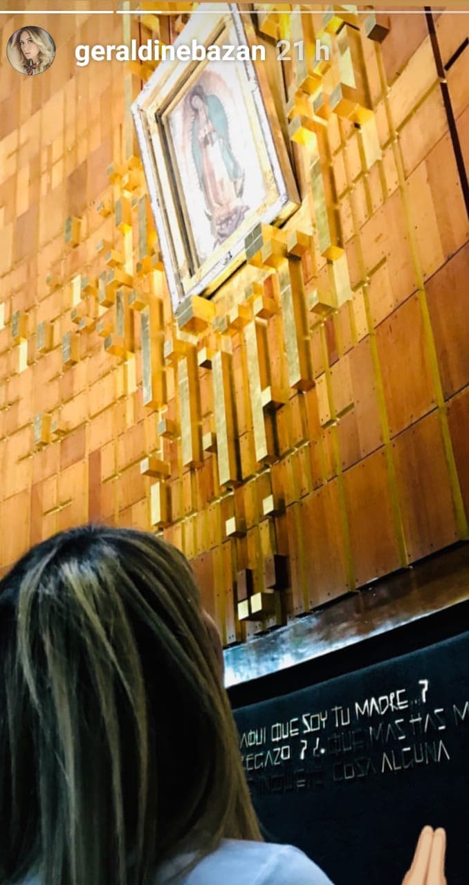 Luego de escuchar la misa de mediodía, hicieron el recorrido para ver el cuadro de la virgen más cerca.