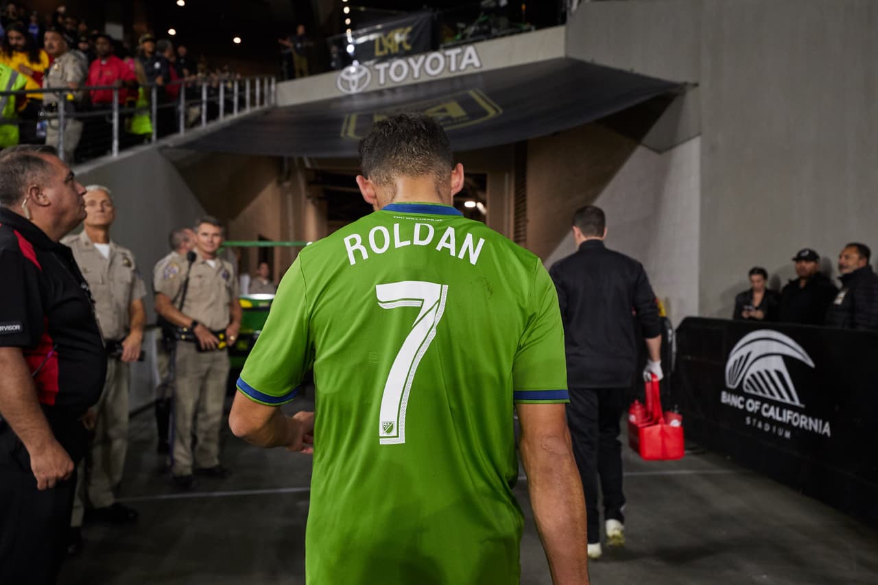 Edaurd Atuesta (17’) abrió el marcador para LAFC. Raúl Ruidíaz (22’, 64’) y Nicolás Lodeiro (26’) anotaron por los visitantes.