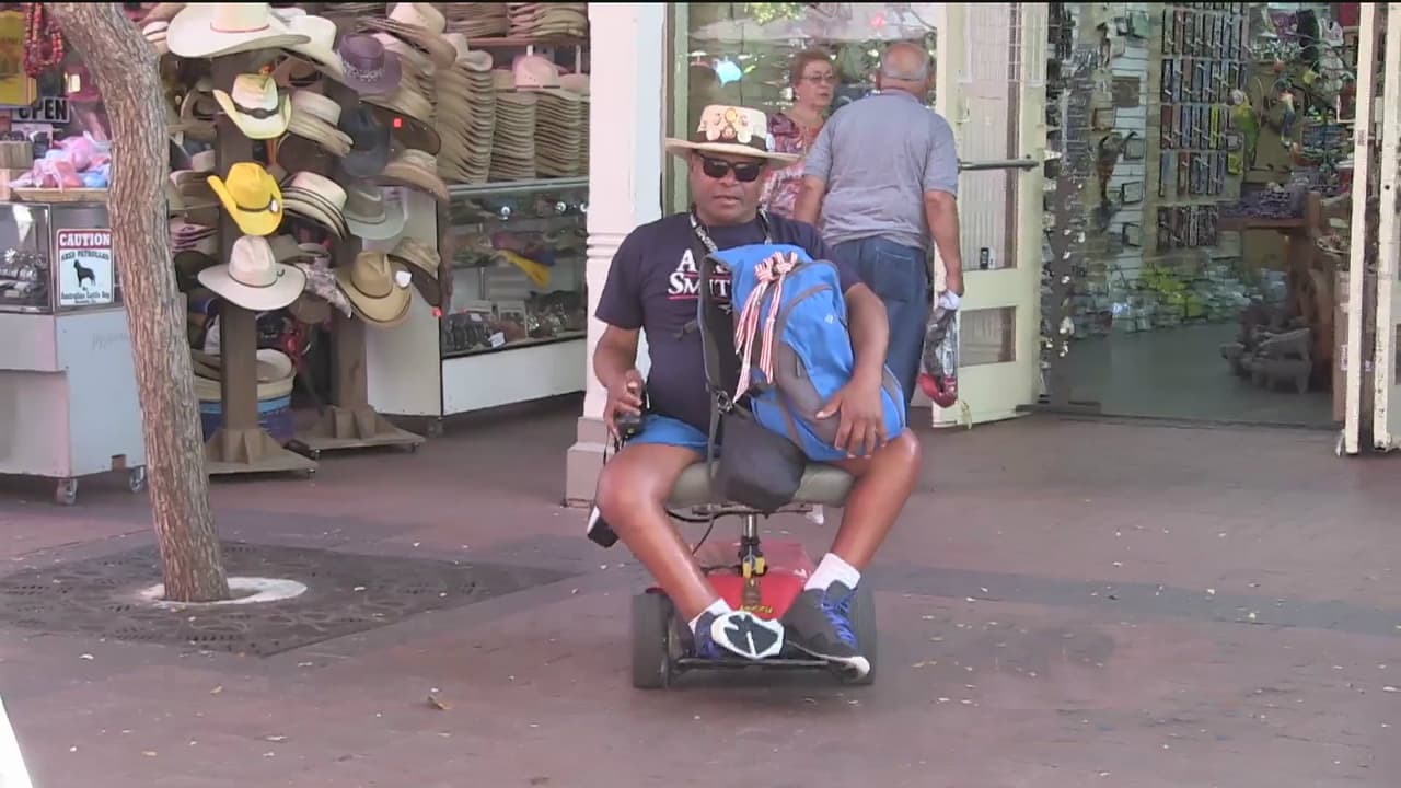 Venezolano ha recorrido 85 países en silla de rudas buscando asilo político