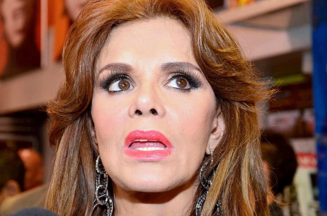 OMG! Su rostro se transformó de forma drástica. A Lucía sí que se le ha pasado la mano con el bisturí.