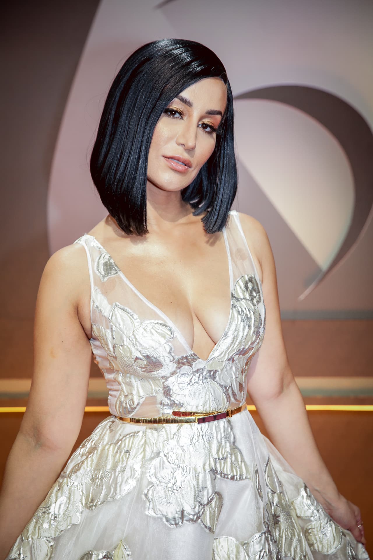 La intérprete del tema 'Merezco mucho más' lució hermosa en este vestido.