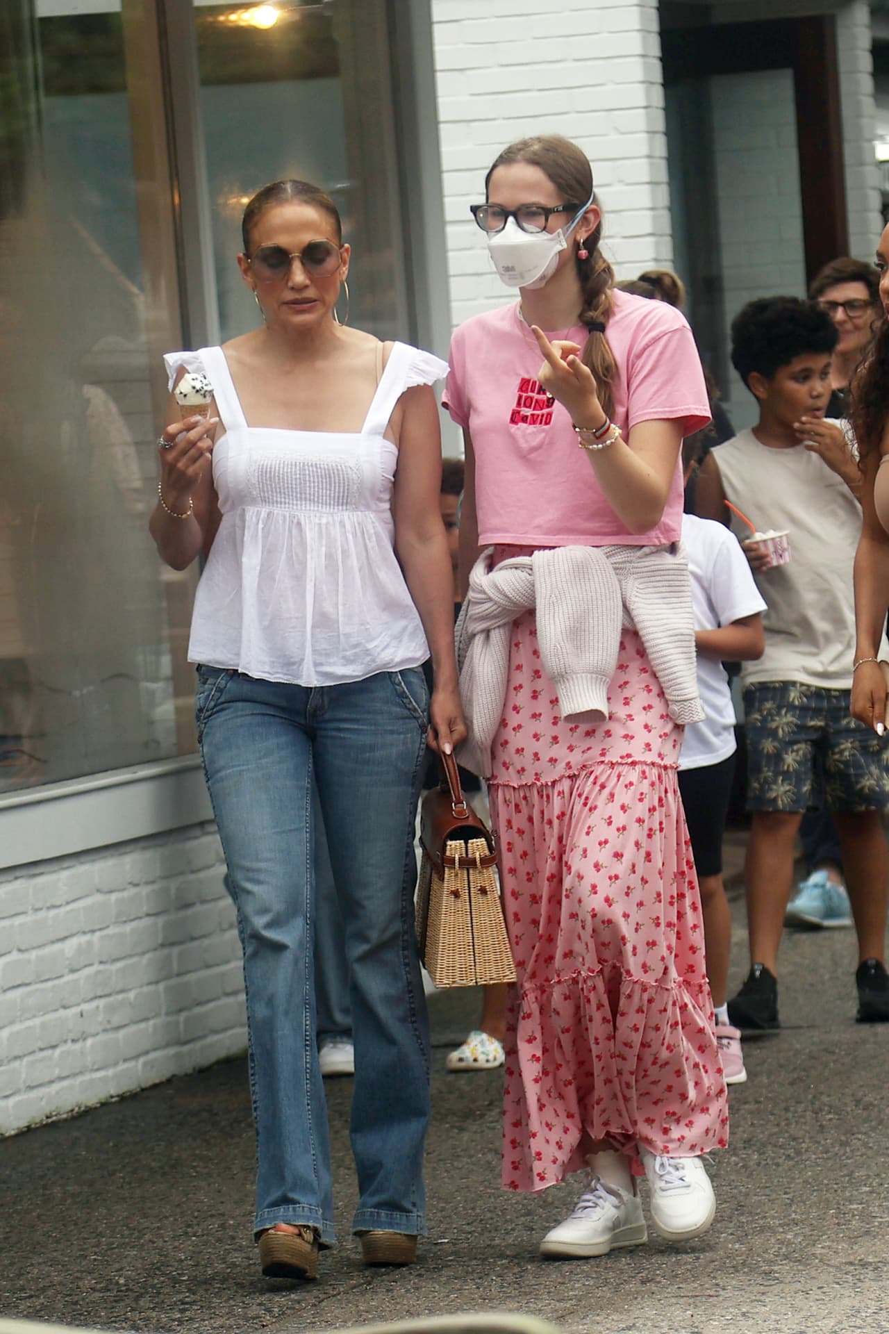 JLo y Violet Affleck en los Hamptons.