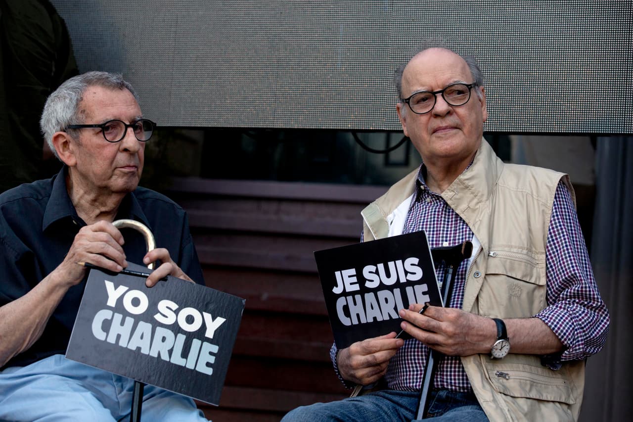 En sus últimos años, Quino se dedicó principalmente a la pintura y a gestionar la difusión de sus dibujos. Esta fotografia de 2014 muestra al artista solidarizado con las víctimas de los atentados contra el 
<a href="https://www.univision.com/noticias/que-es-charlie-hebdo-video"><u>periódico satírico Charlie Hebdo, atacado por terroristas en París, Francia</u></a>.