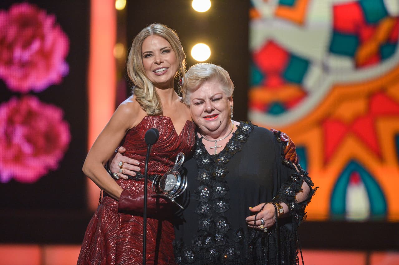 Otro de los Top Moments llegó cuando Paquita la del Barrio recibió su Premio a la Trayectoria.