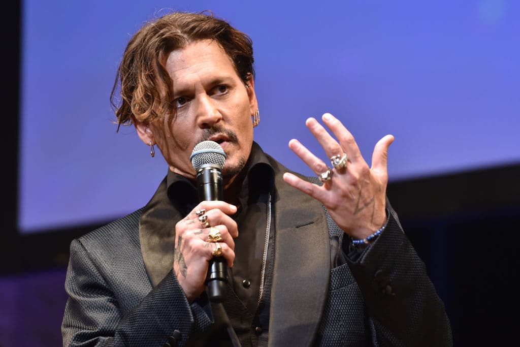 Johnny Depp se disculpa tras preguntar "cuándo fue la última vez que un actor asesinó a un presidente"