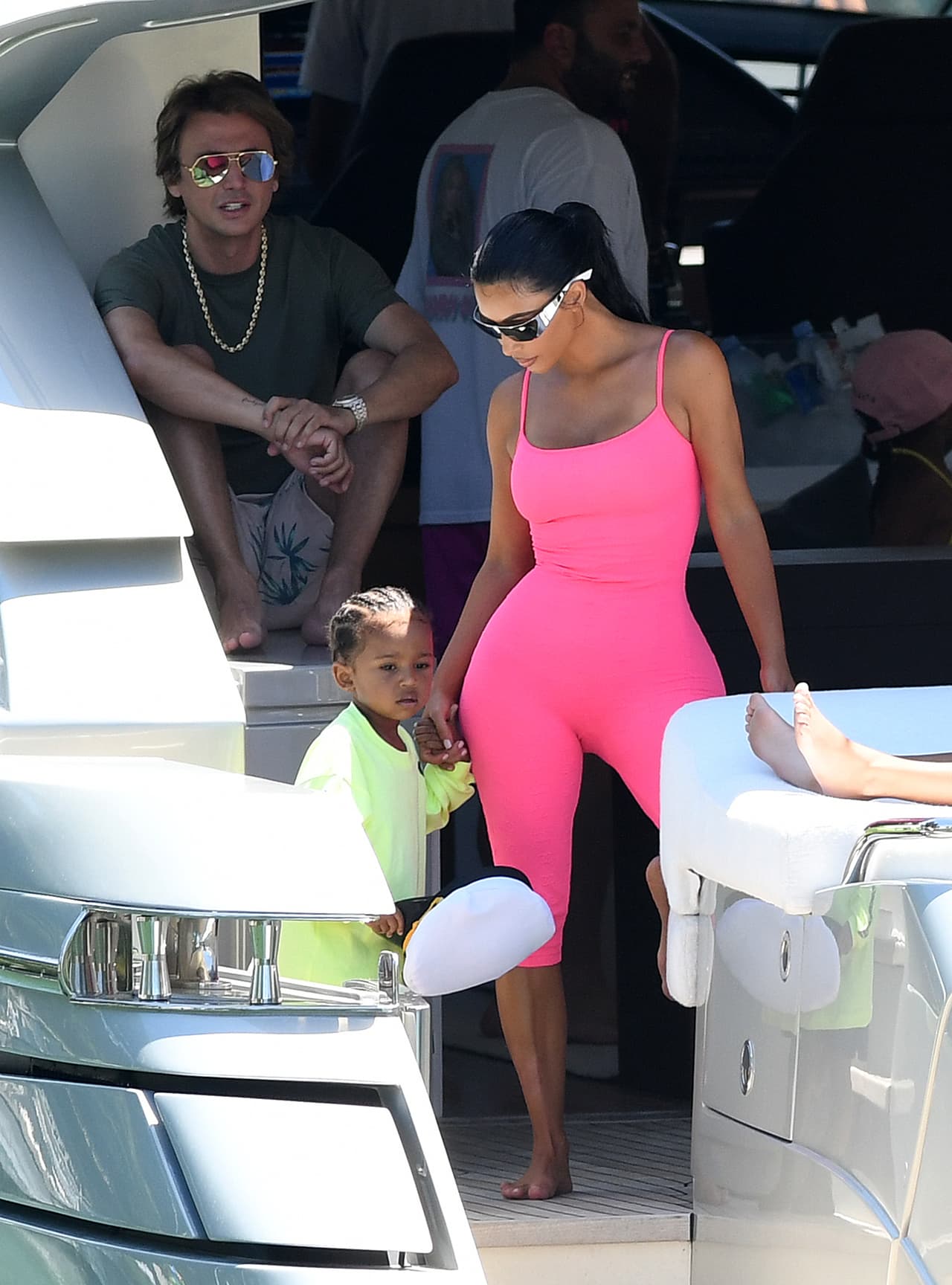 La esposa del rapero Kanye West estuvo acompañada de su pequeña hija mayor North West.