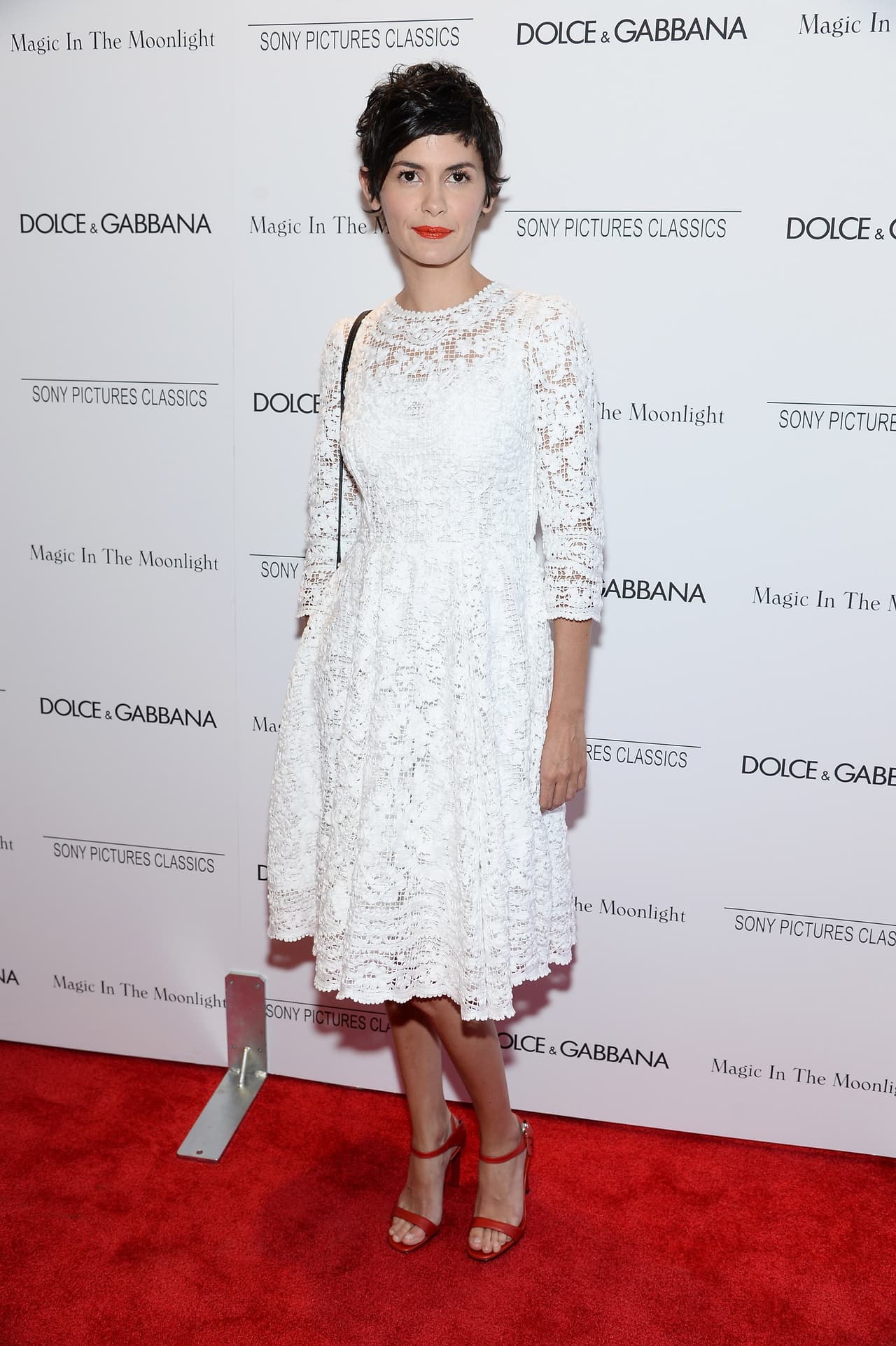 Este tipo de vestidos con una tela adecuada dan un aspecto exquisito y delicado.