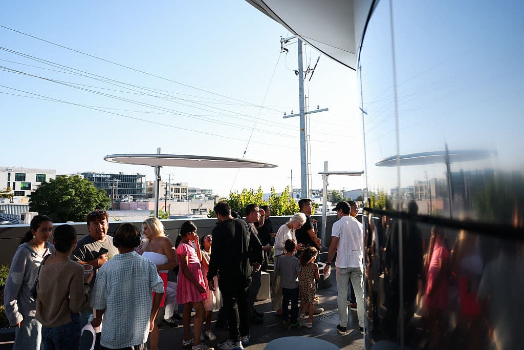 A pesar de la capacidad del negocio, las filas para entrar, sobre todo en estos primeros días, son extensas.