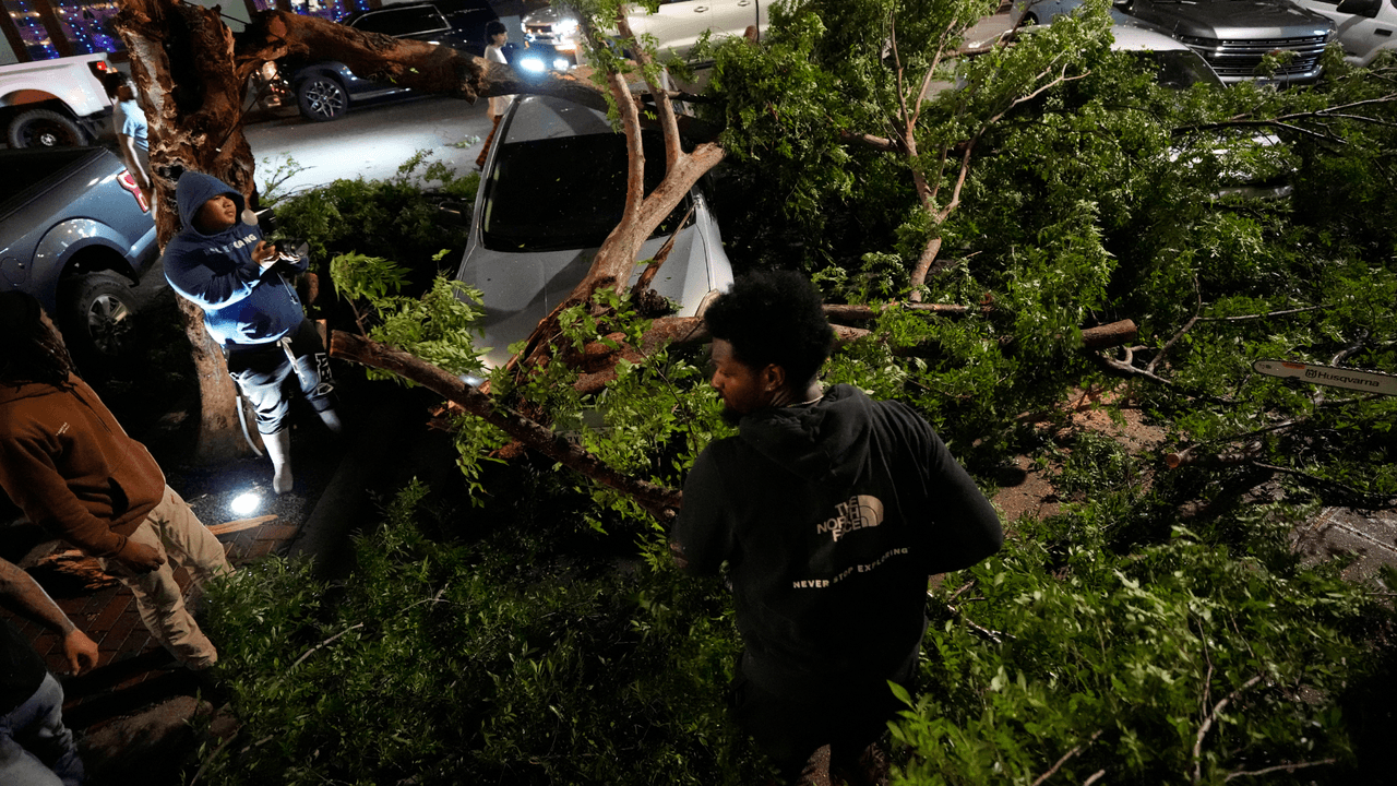 Cómo ayudar a Houston tras el paso de las tormentas severas y los fuertes daños