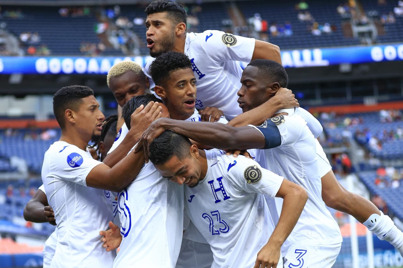 Honduras vino de atrás para derrotar en tanda de penaltis a Costa Rica y quedarse con el tercer lugar en la Nations League.