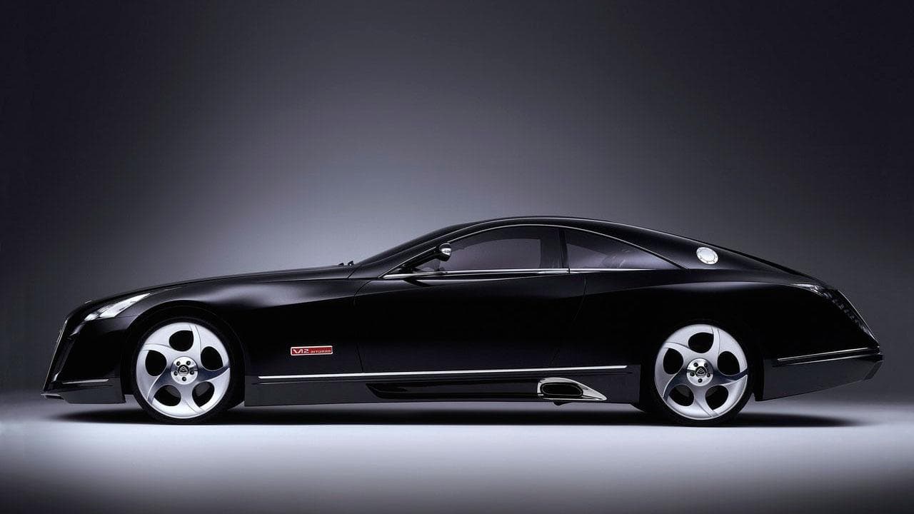 <h3 class="cms-h3-H3"><b>Mercedes-Benz Maybach Exelero</b></h3>
<br>Precio: 8 millones de dólares
<br>Motor: V12 twin-turbo de 700 hp y torque de 753 lb-pie.
<br>Características: Este espectacular coupé de lujo, del cual fue construida una sola unidad en 2005, fue comisionado por Fulda la filial alemana de Goodyear, a fin de probar y promocionar su línea de neumáticos Carat Exelero. Su diseño es una interpretación moderna del Maybach de 1938.
<br>