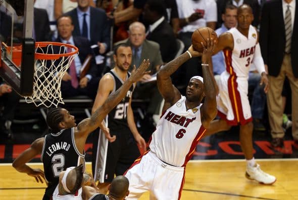 Estadísticamente, los 17 puntos de LeBron James no fueron impresionantes.