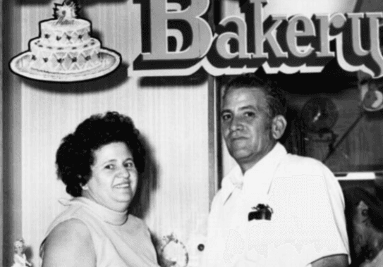 Este es el secreto del éxito de Porto’s Bakery, un modelo a seguir para los latinos en EEUU