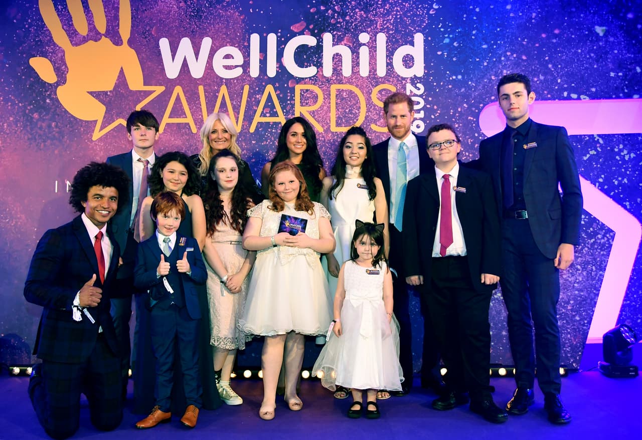 Los duques de Sussex asistieron este martes a los premios anuales de la organización WellChild, cuyo objetivo es ayudar a que niños y jóvenes con problemas serios de salud, tengan la atención médica que necesitan en sus hogares.