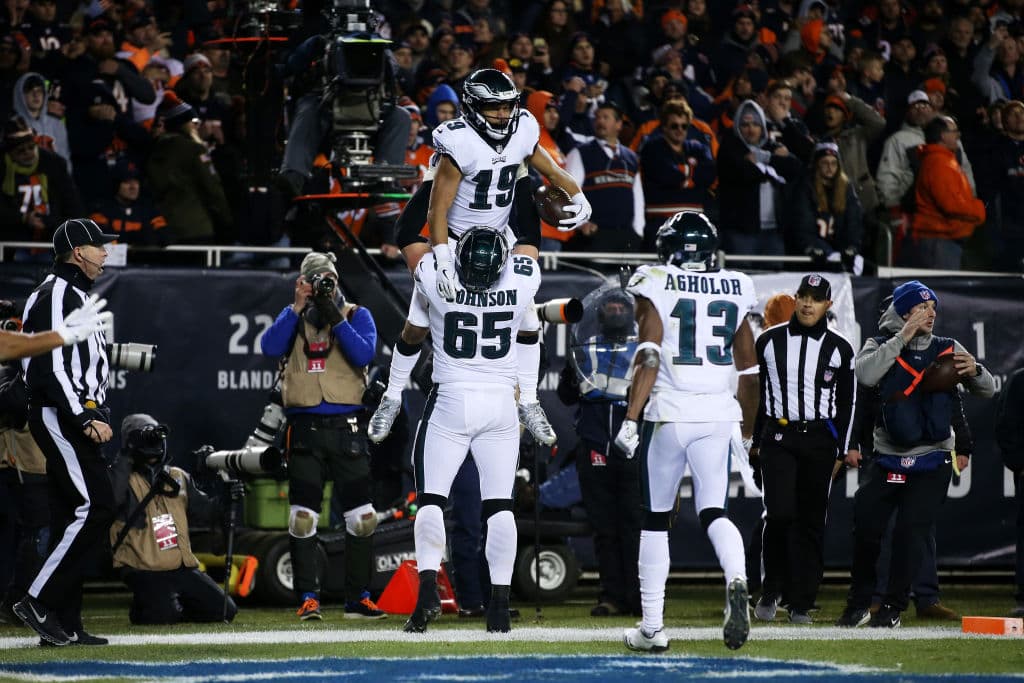 Los campeones de la NFL se niegan a morir y con una heroica actuación de Nick Foles, los Eagles eliminaron a los Bears. Pero estos fueron los hechos que incidieron en su triunfo.