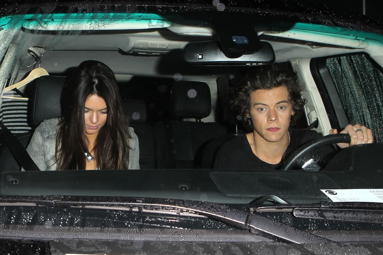 Una de las relaciones más fugaces que ha tenido Kendall Jenner fue con el cantante británico Harry Styles. Si bien la relación entre Kendall y Harry duró tan solo tres meses, durante este tiempo ambas celebridades se mantuvieron en el ojo del huracán.