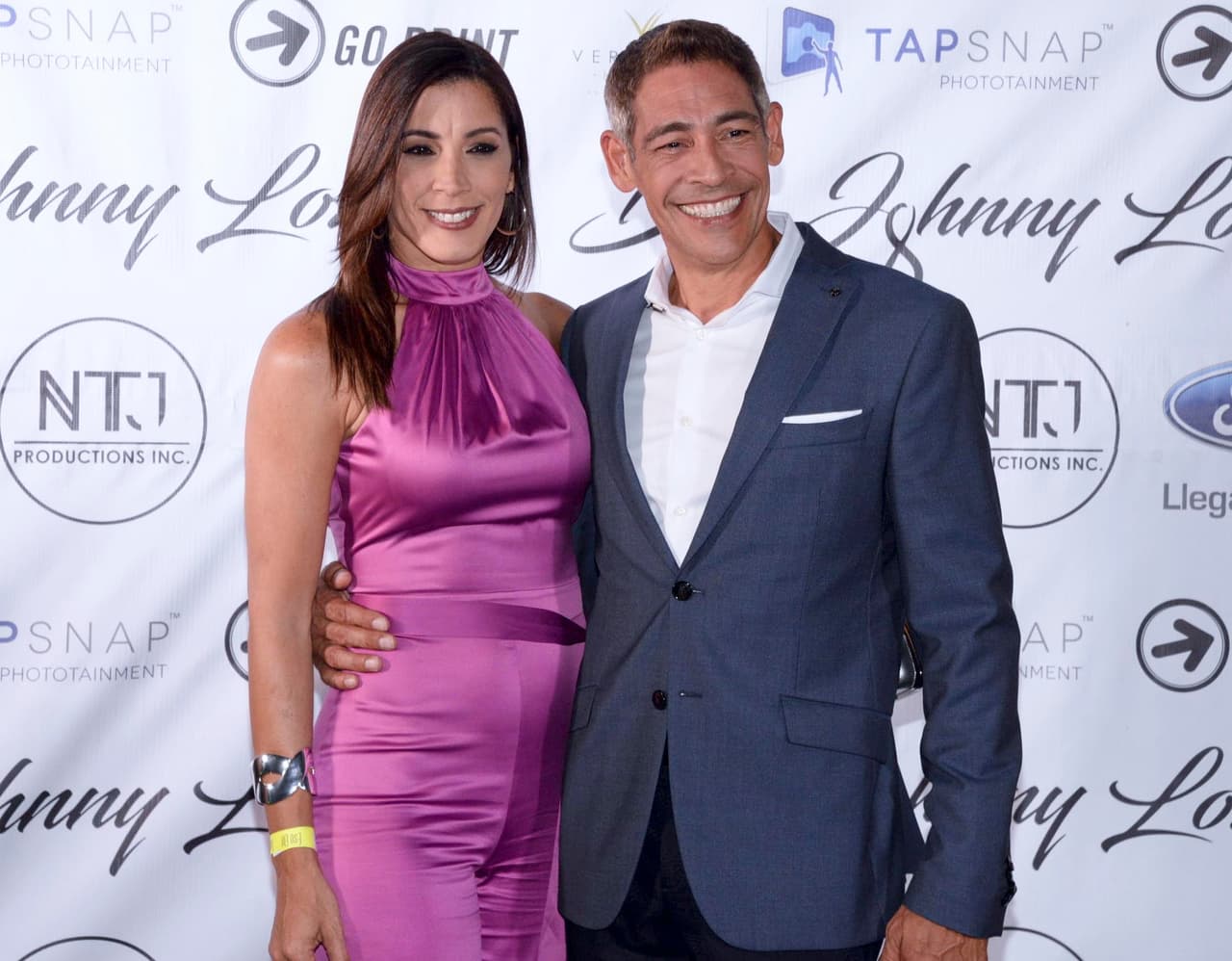 Johnny Lozada cumple este martes, 23 de mayo, 25 años de matrimonio con Sandy Meléndez.