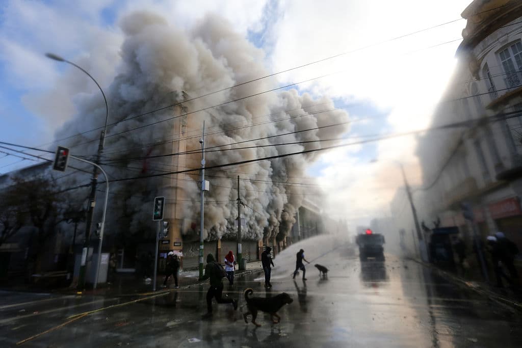 Uno de los incendios, que según la fiscalía fueron intencionales, provocó la muerte por asfixia de Lara.