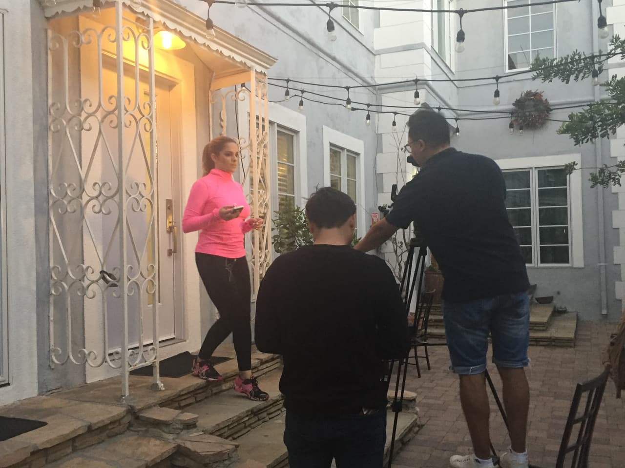 Han sido amigos por muchos años pero ahora, Renzo y Maria Esther comenzarán una aventura al integrar juntos un nuevo show de radio.