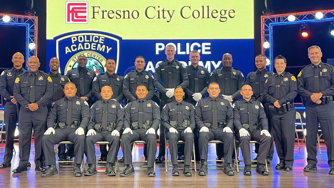 Departamento de Policía de Fresno implementa 7 reformas para su operación y reclutamiento