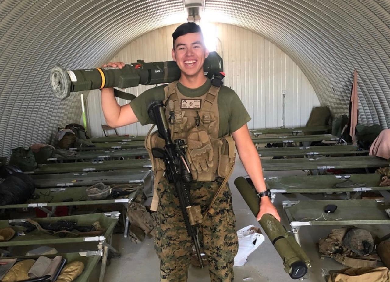 "Visítame en mis sueños y dime que estás bien": hermana del marine de New Braunfels que murió en California