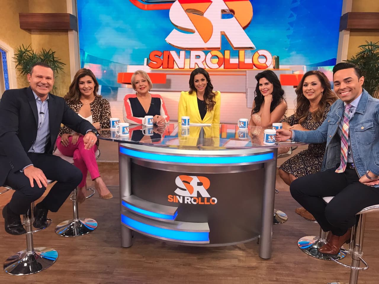 El panel de Sin Rollo listo para una charla muy interesante.