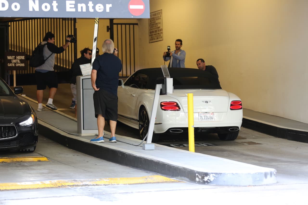 Todos querían una foto de ella arribando al hospital.