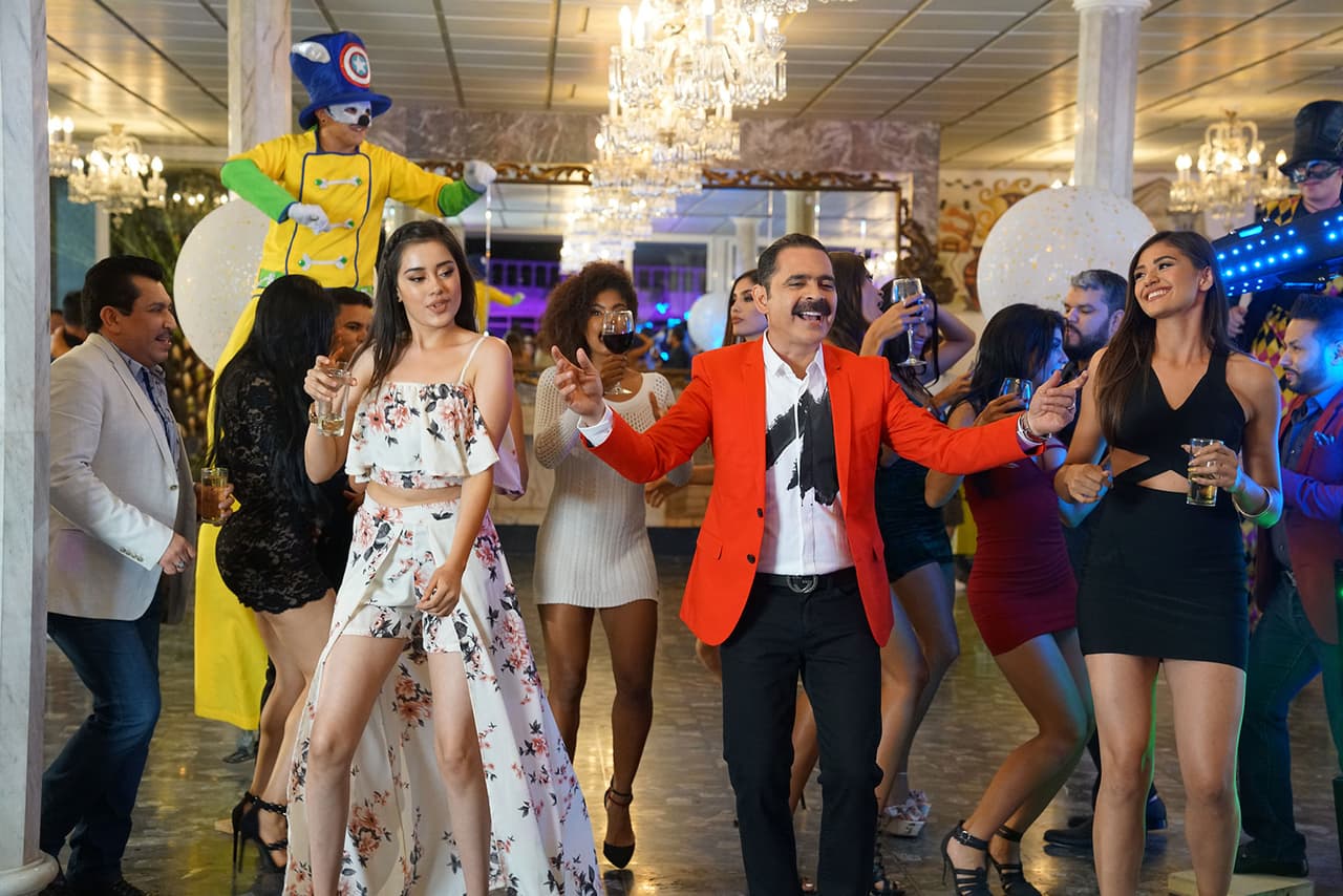 Los Tucanes de Tijuana grabaron el video del nuevo sencillo 'A mover el bote' y para ello armaron una gran fiesta musical.