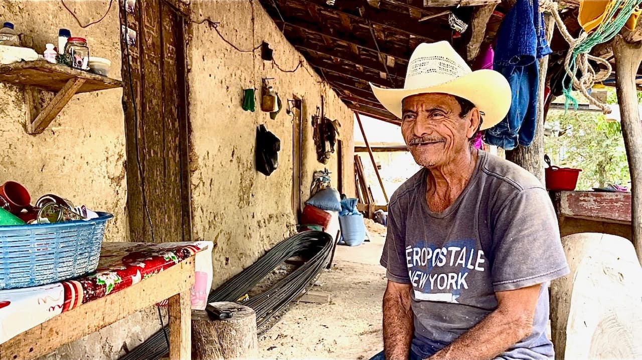 Sus cultivos son clave para Luis Ochoa y su familia. “Yo no tengo un sueldo. Vivo de lo que siembro y cosecho”, cuenta.